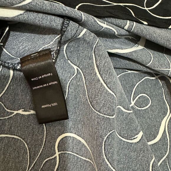 NWT ASTR The Label Asymmetrical Black & White Ruffle Abstract Blouse Size XS - Picture 9 of 9